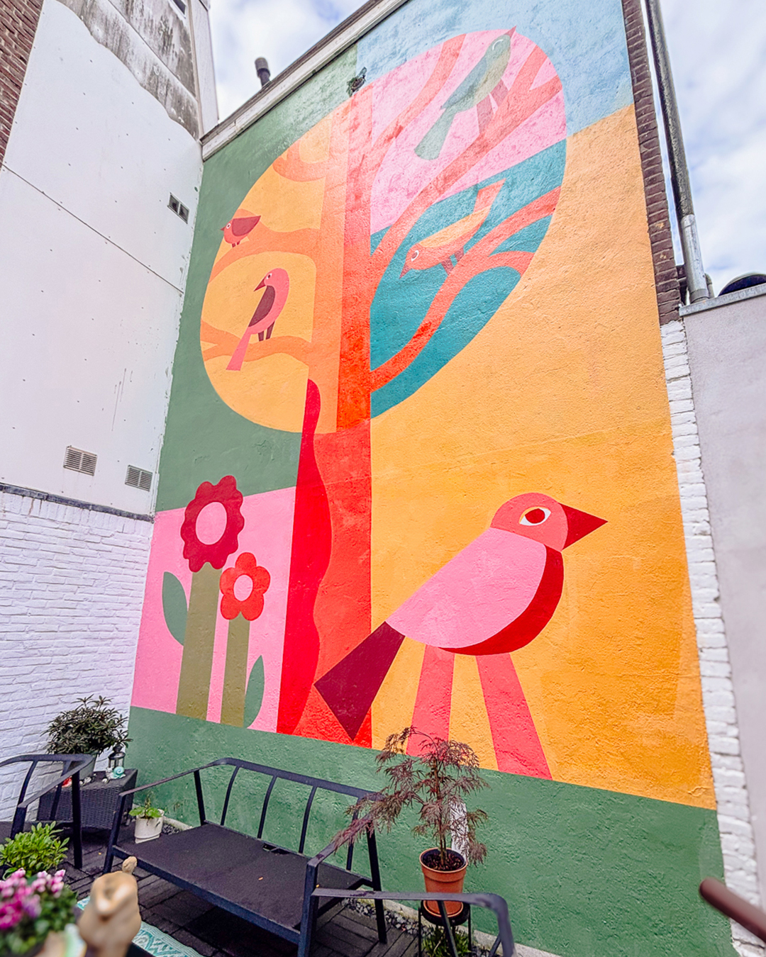birds_0000s_0001_layoutholding-132
